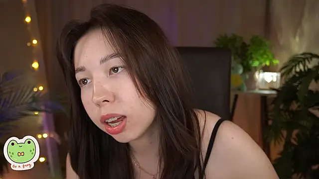 Snapshot of Sarah_Son chatting on 18, 1, 2025 Sarah Son online show from 18, 1, 2025