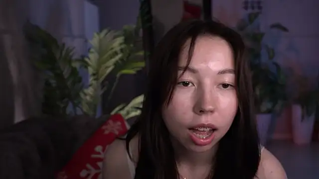 Snapshot of Sarah_Son chatting on 19, 1, 2025 Sarah Son online show from 19, 1, 2025