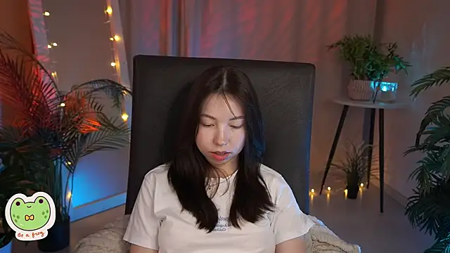 Snapshot of Sarah_Son chatting on 27, 1, 2025 Sarah Son online show from 27, 1, 2025