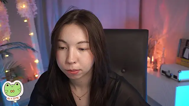 Snapshot of Sarah_Son chatting on 25, 2, 2025 Sarah Son online show from 25, 2, 2025
