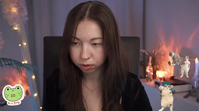 Snapshot of Sarah_Son chatting on 5, 3, 2025 Sarah Son online show from 5, 3, 2025