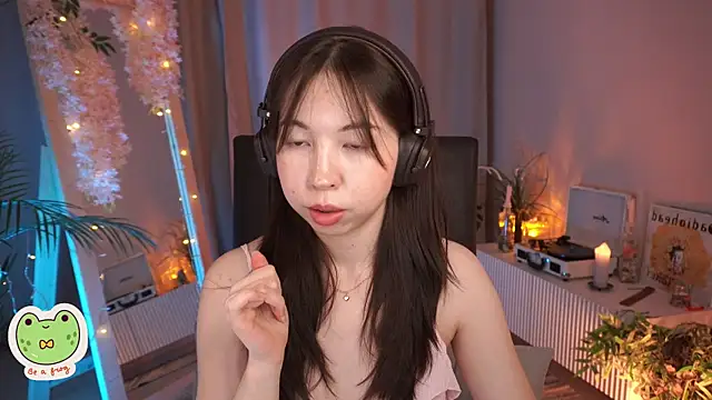 Snapshot of Sarah_Son chatting on 9, 3, 2025 Sarah Son online show from 9, 3, 2025