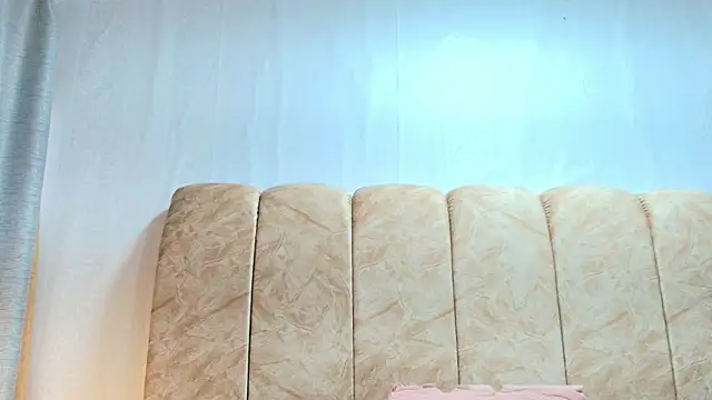 Zoe Curvy online show from 30, 11, 2025