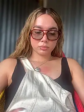 Jules Anderson online show from 4, 4, 2026