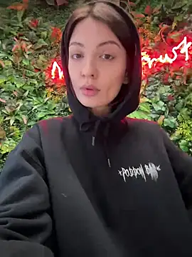 BabeRainbow online show from 12, 12, 2024