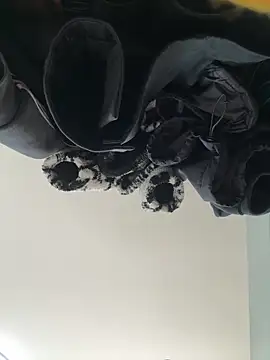 BabeRainbow online show from 2, 1, 2025