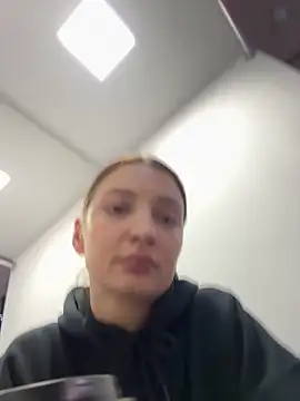 BabeRainbow online show from 7, 1, 2025