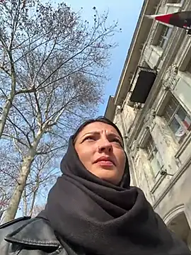 BabeRainbow online show from 7, 2, 2025