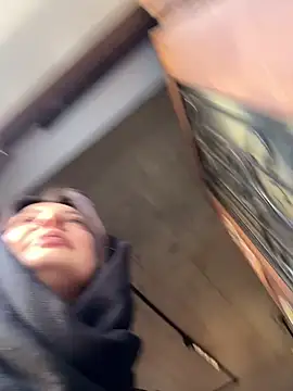 BabeRainbow online show from 17, 2, 2025