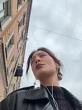 BabeRainbow online show from 18, 9, 2025