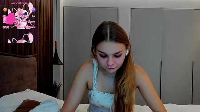 Molly sweetie online show from 30, 10, 2025