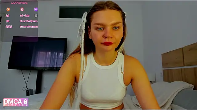 Snapshot of Molly_sweetie chatting on 4, 5, 2026 Molly sweetie online show from 4, 5, 2026