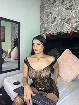 Maylin Garcia online show from 7, 2, 2025