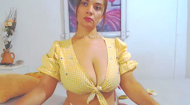 SoniaGresson online show from 8, 3, 2025