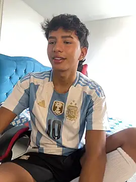 Leonarrrd 01 online show from 6, 11, 2025