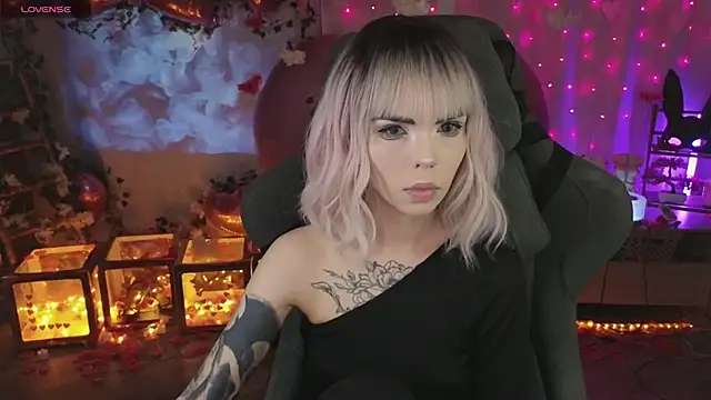 Snapshot of Kerry_Kirk chatting on 21, 2, 2026 Kerry Kirk online show from 21, 2, 2026