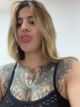 ValerieHilton online show from 31, 12, 2024