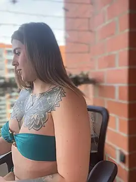 ValerieHilton online show from 11, 1, 2025