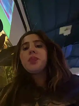 ValerieHilton online show from 18, 3, 2025