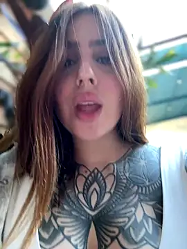 ValerieHilton online show from 15, 9, 2025