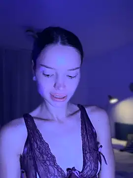 wow Mia online show from 11, 11, 2025