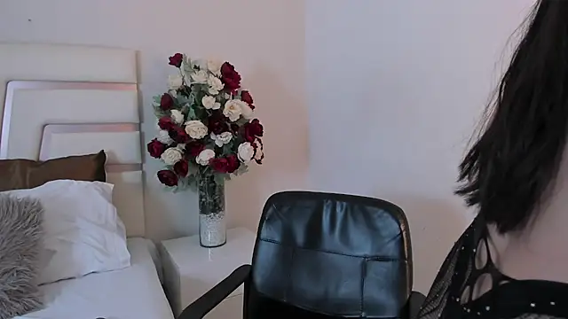 CamilaSofiia online show from 11, 2, 2025