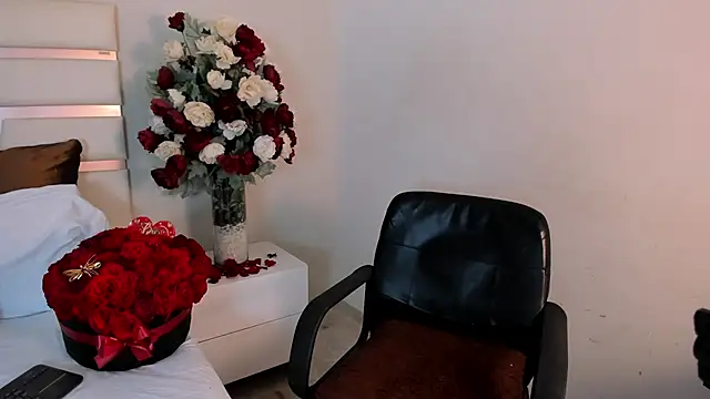 CamilaSofiia online show from 19, 2, 2025