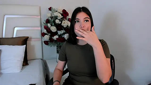 CamilaSofiia online show from 28, 2, 2025