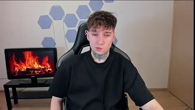 Chris Tyson online show from 5, 1, 2025