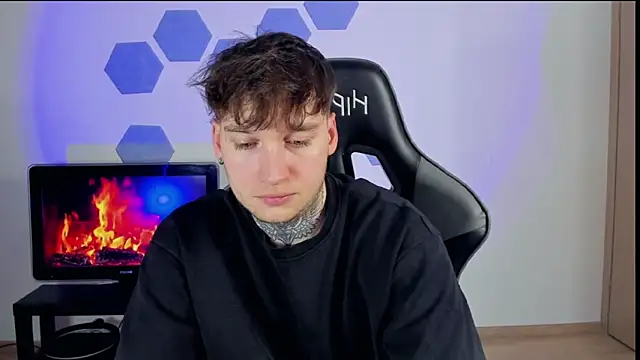 Chris Tyson online show from 1, 3, 2025