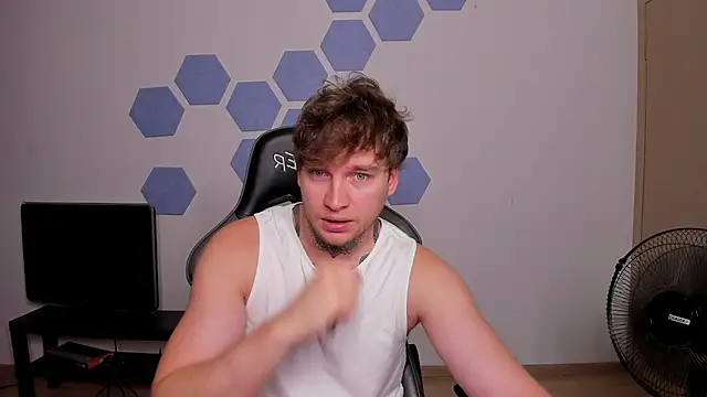 Snapshot of Chris_Tyson chatting on 3, 7, 2026 Chris Tyson online show from 3, 7, 2026