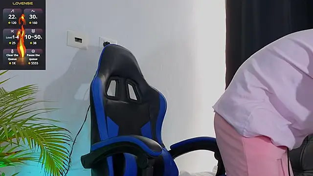 Snapshot of EdwardRoss_ chatting on 17, 11, 2025 EdwardRoss online show from 17, 11, 2025