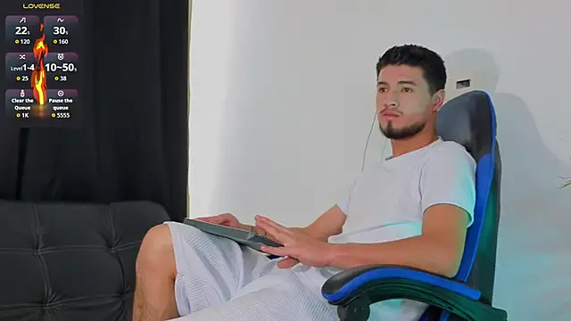 Snapshot of EdwardRoss_ chatting on 18, 11, 2025 EdwardRoss online show from 18, 11, 2025