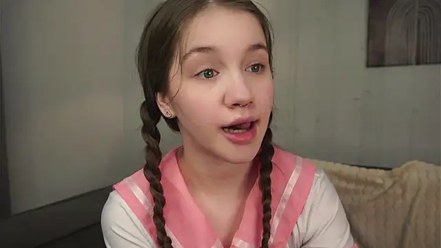 AmiLewis online show from 5, 2, 2025