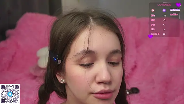 AmiLewis online show from 7, 3, 2025