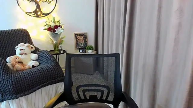 worldofkim online show from 19, 2, 2026