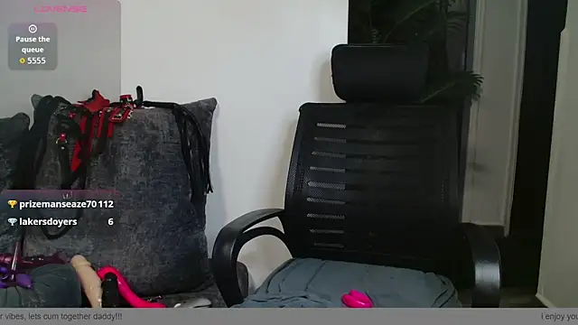 yummy sweet caramel online show from 13, 12, 2025