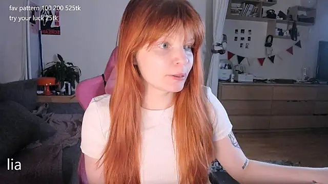 Snapshot of lil_lia chatting on 22, 5, 2026 lil lia online show from 22, 5, 2026