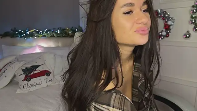 UrLillShy online show from 10, 1, 2025