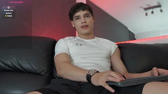 Snapshot of Max_cortes1 chatting on 23, 1, 2025 Max cortes1 online show from 23, 1, 2025