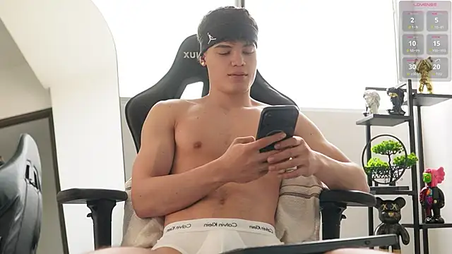 Max cortes1 online show from 20, 10, 2025