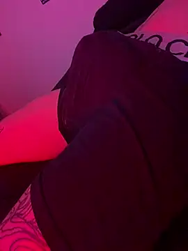 xChrisjThomW online show from 28, 7, 2026