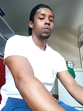 AlejoKhalifa  online show from 7, 10, 2025