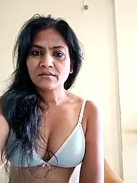 Snapshot of sunita6009 chatting on 2, 10, 2025 sunita6009 online show from 2, 10, 2025