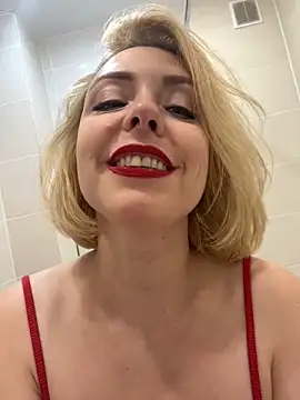 Snapshot of Yourdirtybitch chatting on 10, 1, 2025 Yourdirtybitch online show from 10, 1, 2025