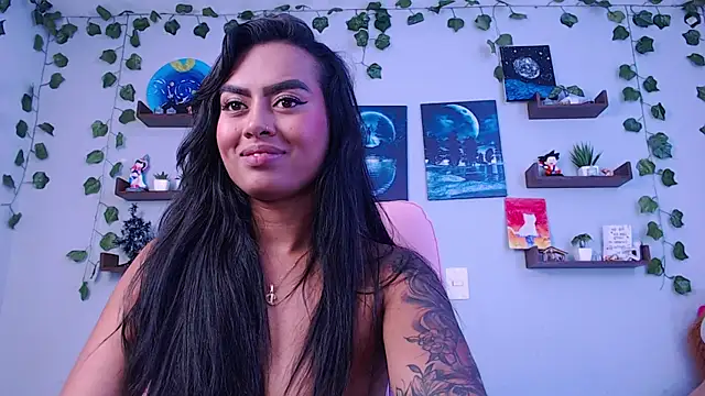 Snapshot of macey_elliot_ chatting on 6, 1, 2025 macey elliot online show from 6, 1, 2025