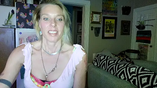 Glamazonx online show from 22, 3, 2026