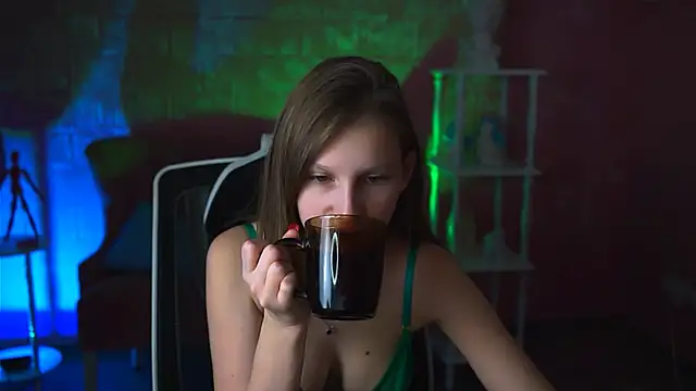 EllaHorton online show from 2, 3, 2025