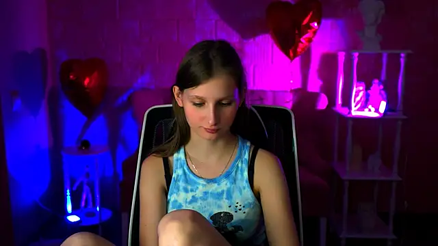 EllaHorton online show from 14, 3, 2025