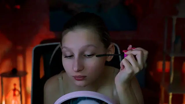 EllaHorton online show from 23, 3, 2025